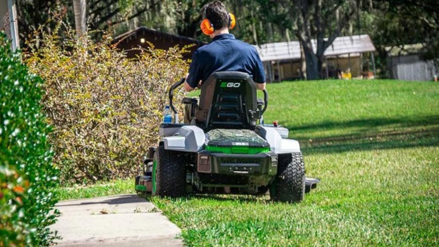 tondeuse autoportée sur batterie Z6 Zéro Turn EGO tondeuse autoportée sur batterie Z6 Zéro Turn EGO